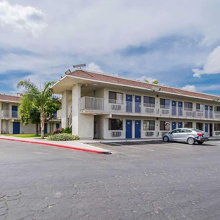 Motel 6-Bakersfield, Ca - Airport Εξωτερικό φωτογραφία