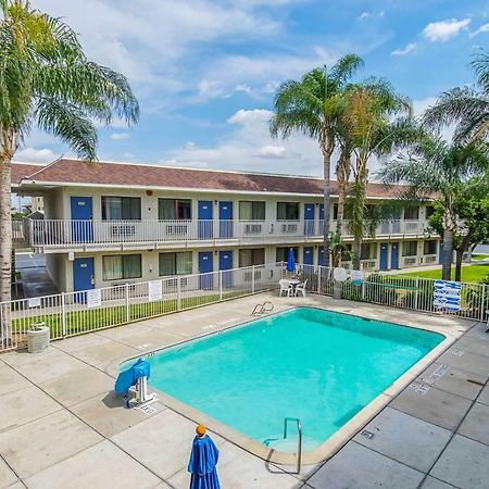 Motel 6-Bakersfield, Ca - Airport Εξωτερικό φωτογραφία