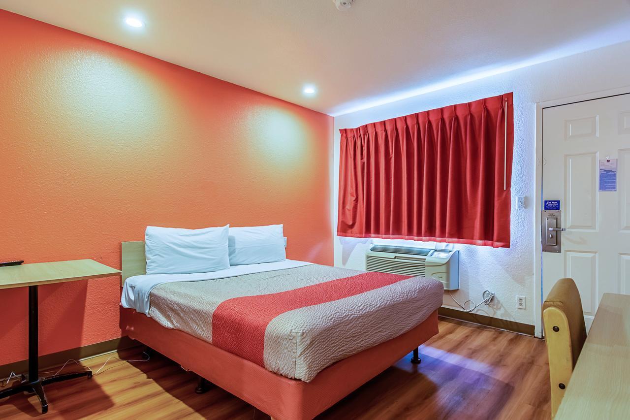 Motel 6-Bakersfield, Ca - Airport Εξωτερικό φωτογραφία