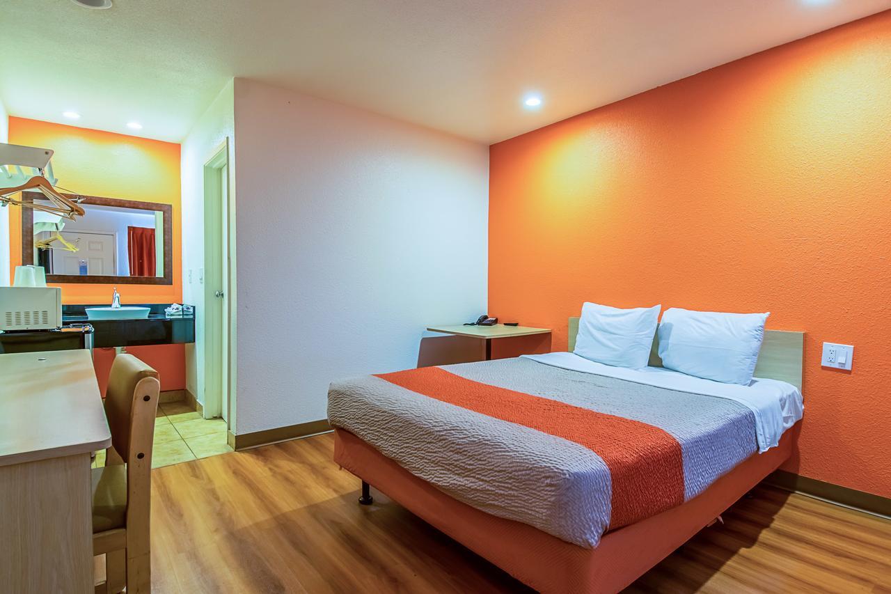 Motel 6-Bakersfield, Ca - Airport Εξωτερικό φωτογραφία
