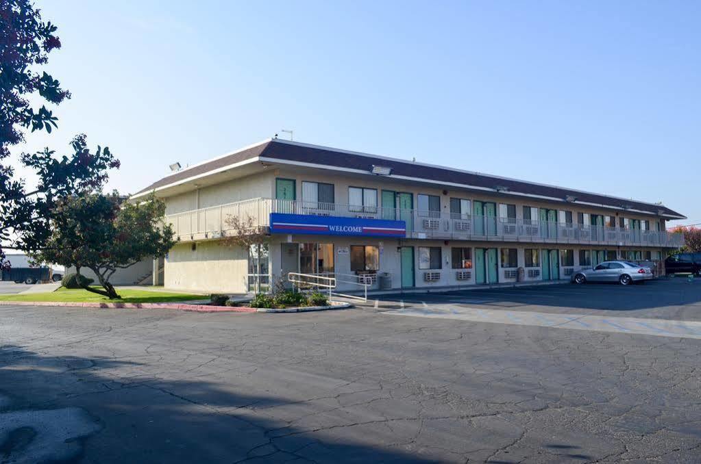 Motel 6-Bakersfield, Ca - Airport Εξωτερικό φωτογραφία