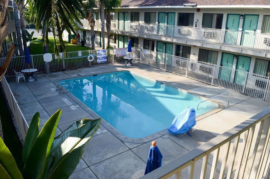 Motel 6-Bakersfield, Ca - Airport Εξωτερικό φωτογραφία