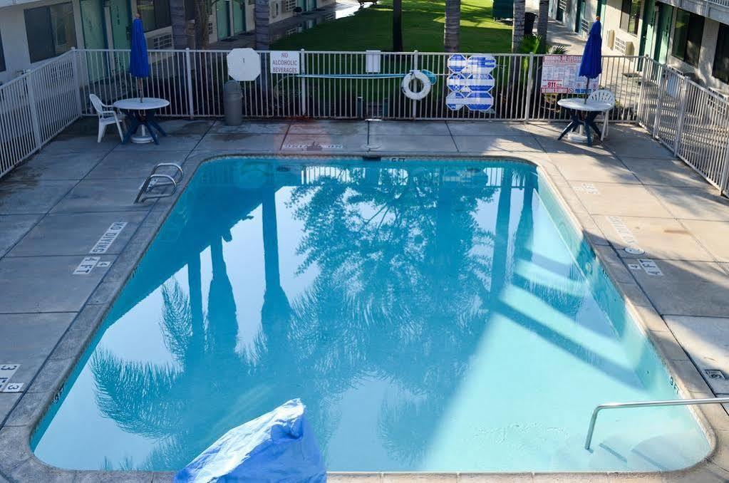 Motel 6-Bakersfield, Ca - Airport Εξωτερικό φωτογραφία