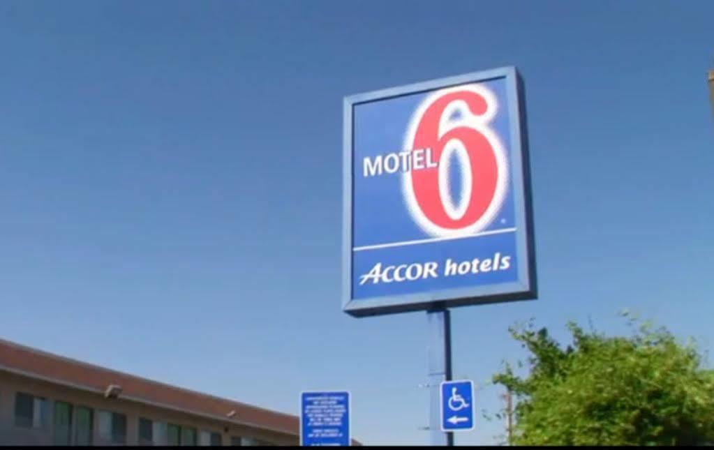 Motel 6-Bakersfield, Ca - Airport Εξωτερικό φωτογραφία