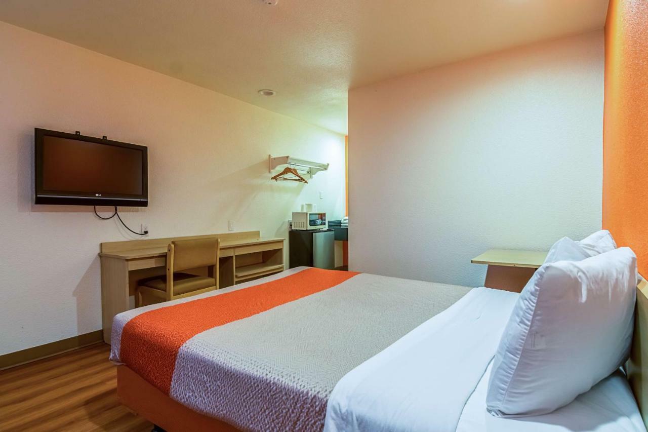 Motel 6-Bakersfield, Ca - Airport Εξωτερικό φωτογραφία
