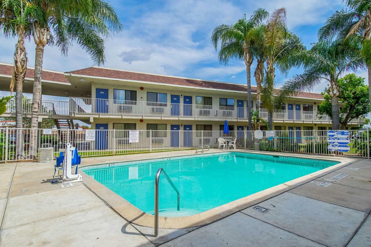 Motel 6-Bakersfield, Ca - Airport Εξωτερικό φωτογραφία