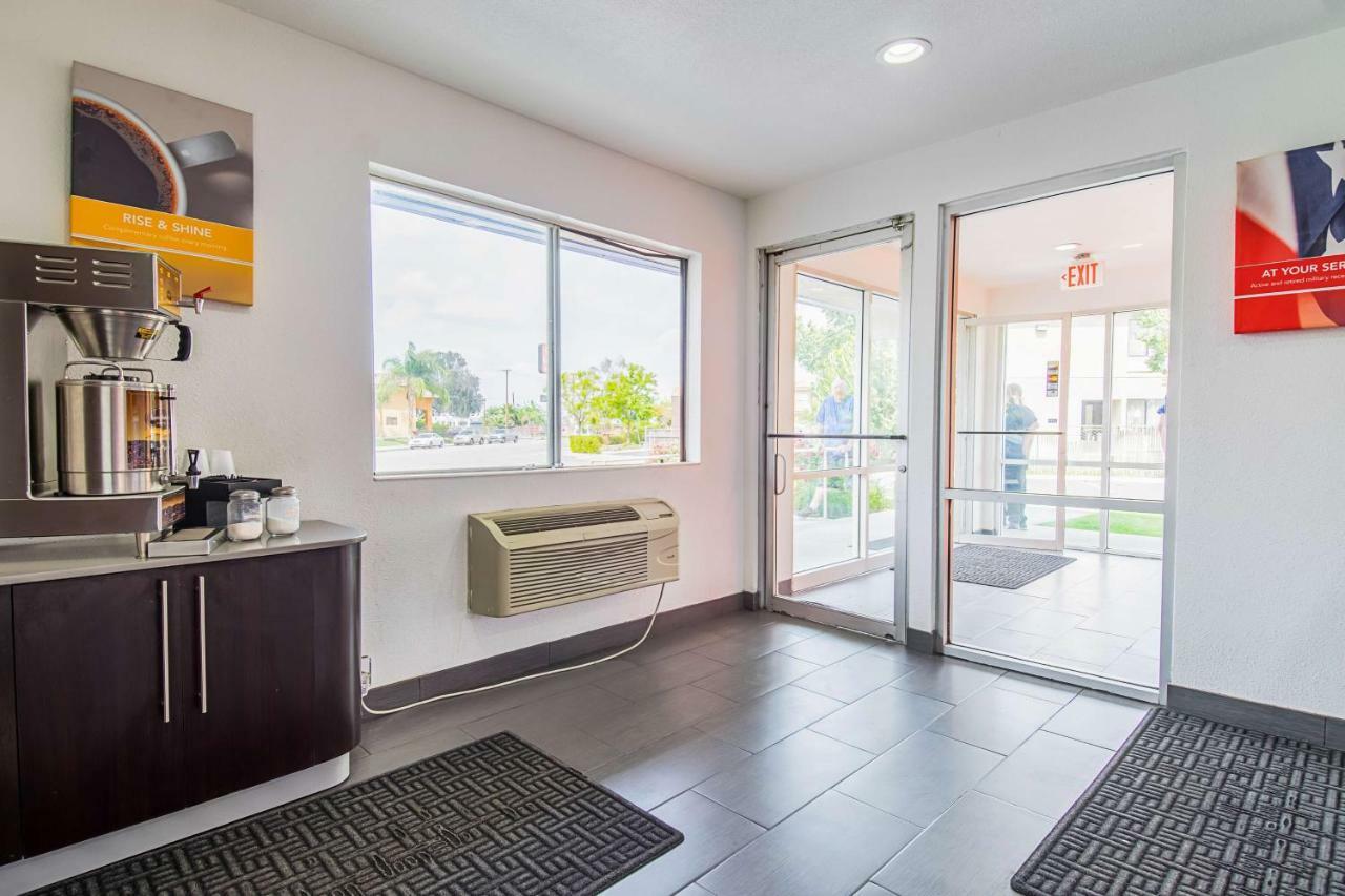 Motel 6-Bakersfield, Ca - Airport Εξωτερικό φωτογραφία